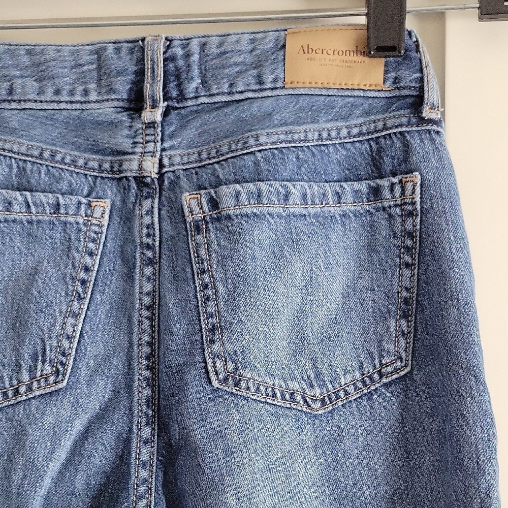 Abercrombie Kids Blue Cropped Jeans - Picture 4 of 4